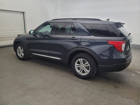 Used 2022 Ford Explorer XLT image 3