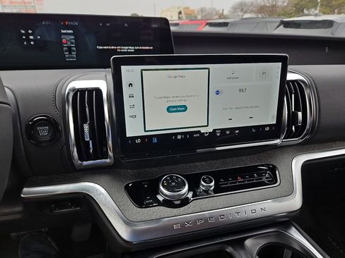 New 2026 Ford Expedition Tremor image 25