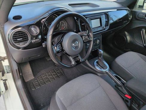 Used 2019 Volkswagen Beetle S image 10