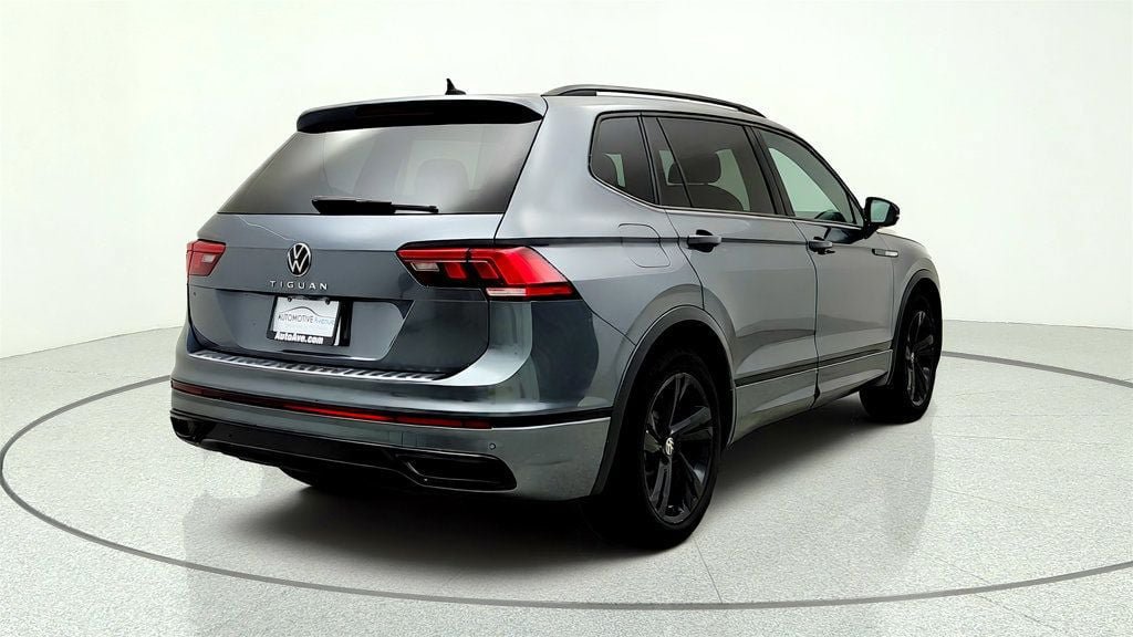 Used 2023 Volkswagen Tiguan SE R-Line FWD image 5