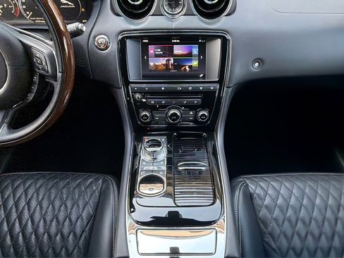 Used 2016 Jaguar XJ L Portfolio RWD image 13