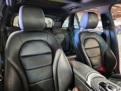 Used 2019 Mercedes-Benz GLC 300 4MATIC image 22