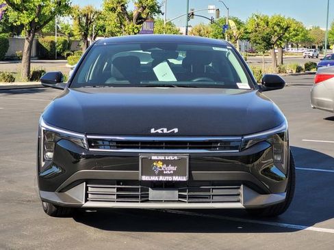 New 2026 Kia K4 EX image 2