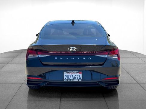 Used 2023 Hyundai Elantra SEL w/ Convenience Package FWD image 4