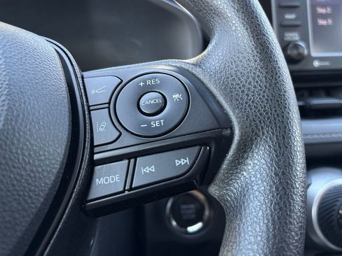 Used 2022 Toyota RAV4 XLE image 15