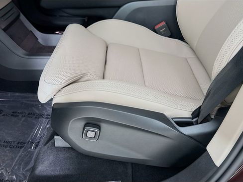 New 2025 Volvo EX90 Plus image 19