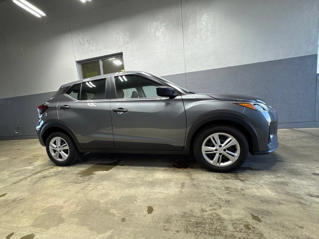 Used 2025 Nissan Kicks Play S FWD image 30