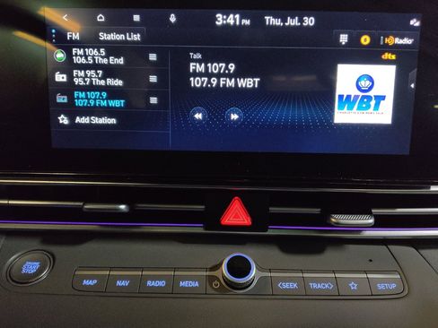 Used 2025 Hyundai Elantra SEL FWD image 25