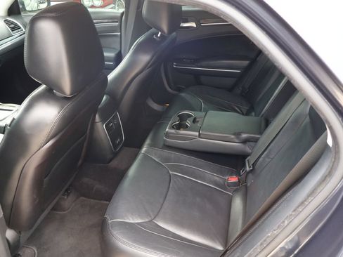 Used 2016 Chrysler 300 Limited RWD image 24