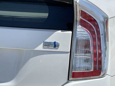Used 2014 Toyota Prius Two FWD image 6