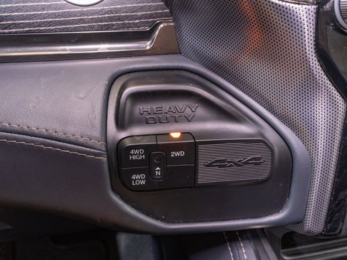 Used 2021 RAM 2500 Limited AWD/4WD image 25