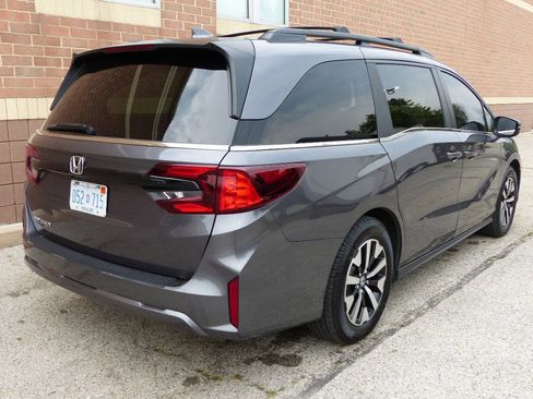 Used 2025 Honda Odyssey EX-L image 10