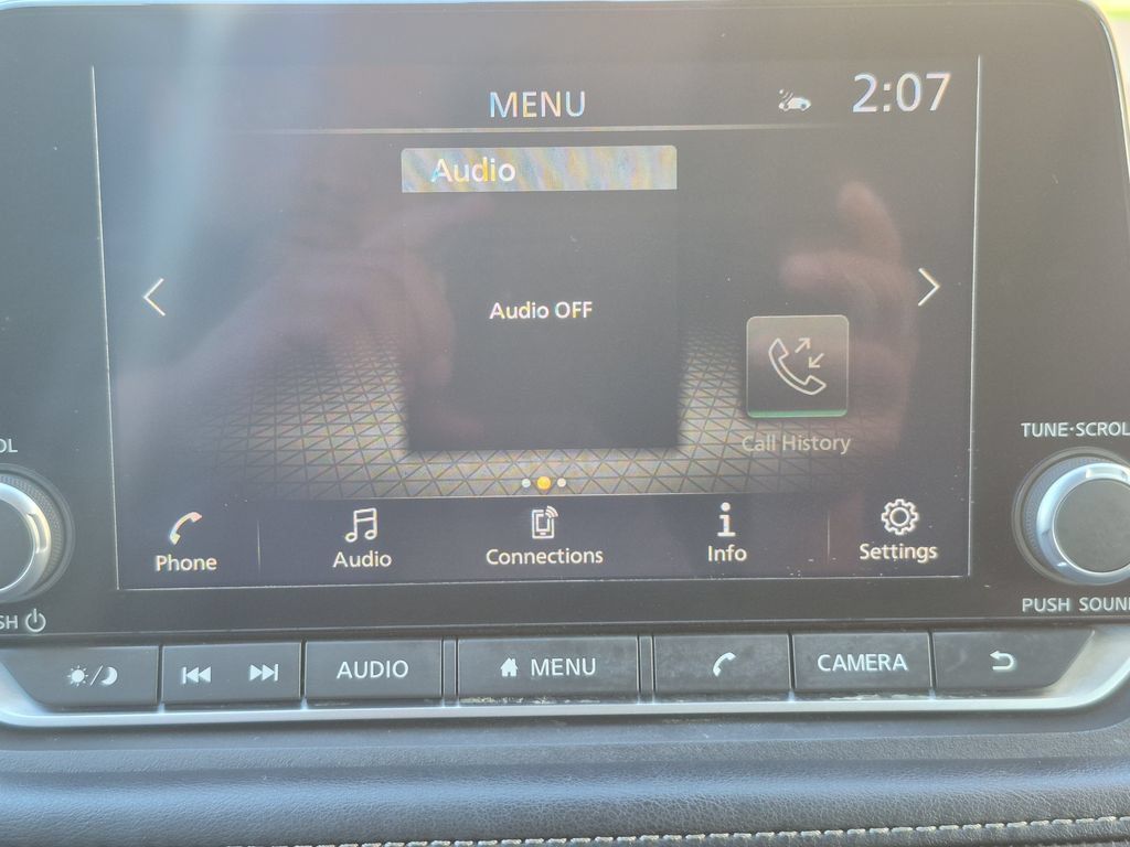 Used 2025 Nissan Rogue SV AWD/4WD image 22