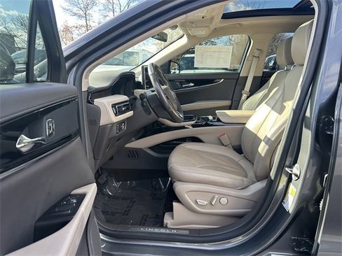 Certified 2022 Lincoln Nautilus Reserve image 19