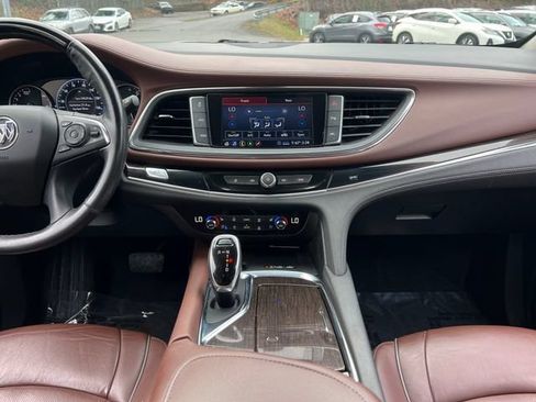 Used 2021 Buick Enclave Avenir w/ Avenir Technology Package AWD/4WD image 19