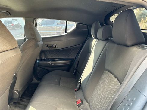 Used 2018 Toyota C-HR image 12