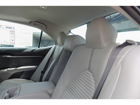 Used 2018 Toyota Camry SE w/ Audio Package FWD image 20