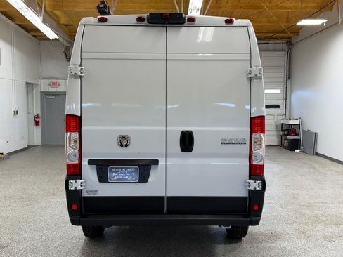 Used 2023 RAM ProMaster 2500 FWD image 3