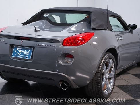 Used 2008 Pontiac Solstice GXP w/ Premium Package RWD image 11
