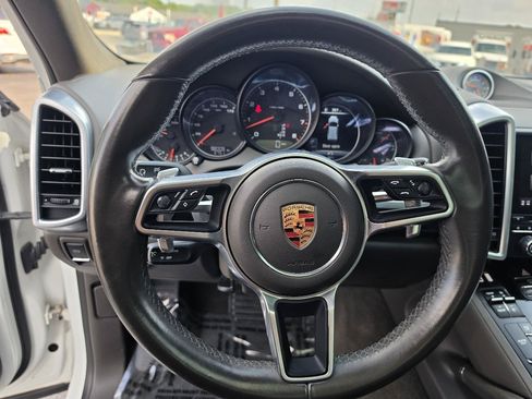 Used 2017 Porsche Cayenne Platinum Edition AWD/4WD image 26