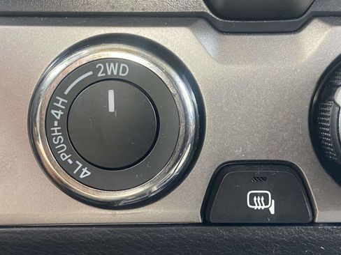 Used 2023 Toyota Tacoma SR5 w/ Technology Package AWD/4WD image 32
