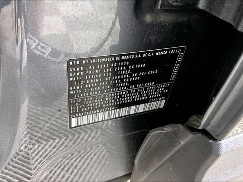 Used 2022 Volkswagen Taos SE FWD image 26