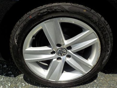 Used 2015 Volkswagen CC Sport image 30