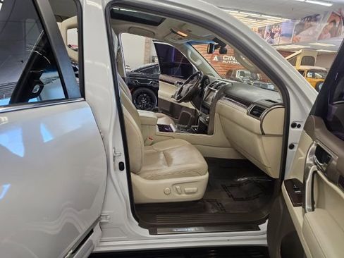 Used 2019 Lexus GX 460 Luxury image 33