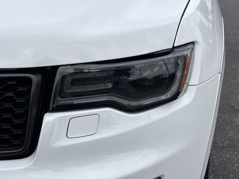 Used 2019 Jeep Grand Cherokee Limited X AWD/4WD image 11
