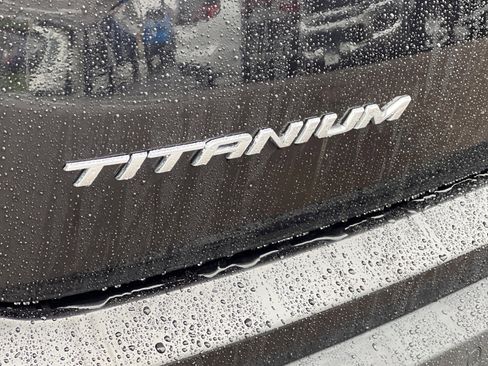 Used 2023 Ford Edge Titanium w/ Equipment Group 301A image 8