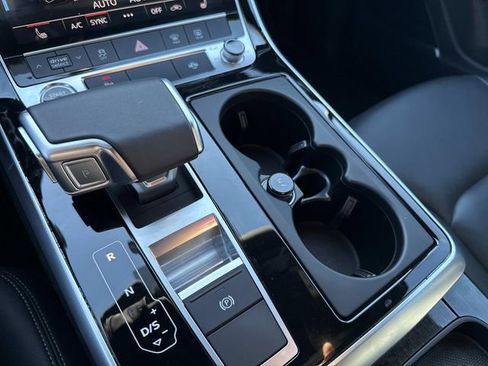 Used 2025 Audi Q7 3.0T Premium Plus image 26