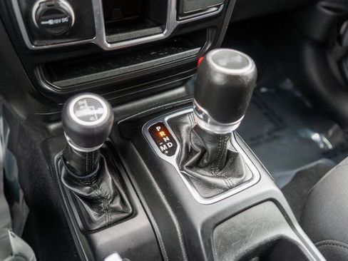 Used 2023 Jeep Wrangler Sport AWD/4WD image 25