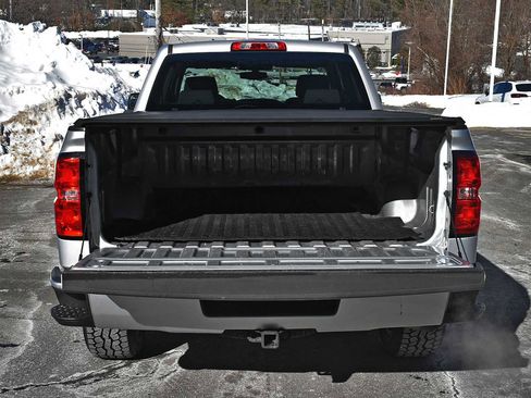 Used 2018 Chevrolet Silverado 1500 Custom w/ Custom Value Package image 8