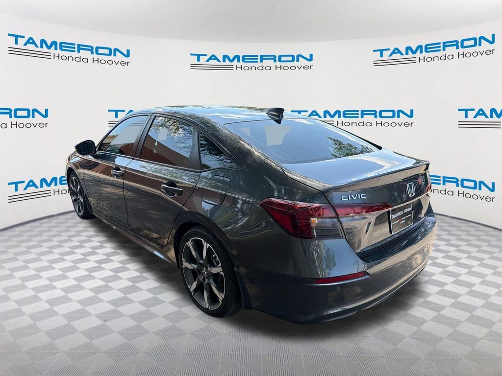 Used 2025 Honda Civic Sport image 3