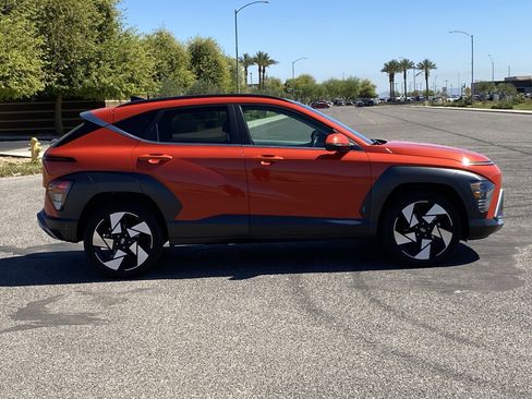 Used 2024 Hyundai Kona Limited AWD/4WD image 2