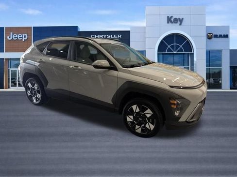 Used 2024 Hyundai Kona SEL AWD/4WD image 10