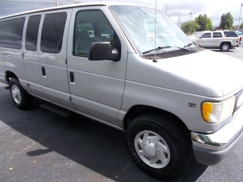 Used 1999 Ford E-350 and Econoline 350 XLT RWD image 11