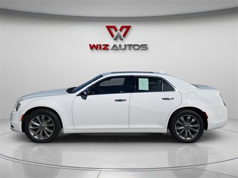 Used 2019 Chrysler 300 Limited image 8