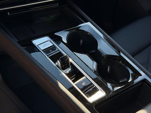 New 2026 Volkswagen Atlas Peak Edition image 28