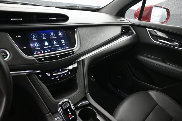 Used 2020 Cadillac XT5 Premium Luxury FWD image 19