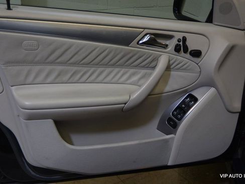 Used 2005 Mercedes-Benz C 55 AMG Sedan image 7