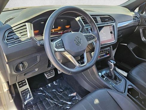 Used 2023 Volkswagen Tiguan SE R-Line FWD image 11