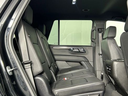 Used 2025 Chevrolet Tahoe LT AWD/4WD image 13