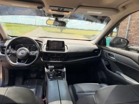 Used 2021 Nissan Rogue SV w/ Premium Package FWD image 5