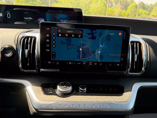 Used 2025 Ford Expedition Tremor AWD/4WD image 20