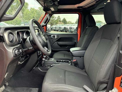 Used 2023 Jeep Wrangler Sport AWD/4WD image 13