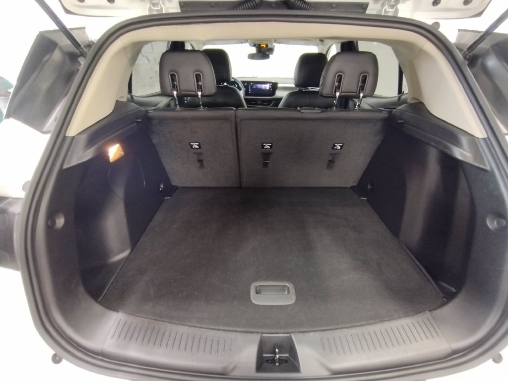 Used 2025 Buick Encore GX Preferred FWD image 14