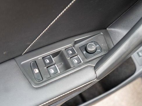Used 2024 Volkswagen Tiguan SE R-Line AWD/4WD image 19