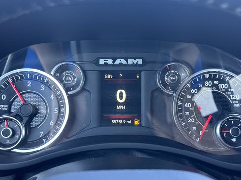Used 2024 RAM 2500 Big Horn AWD/4WD image 11