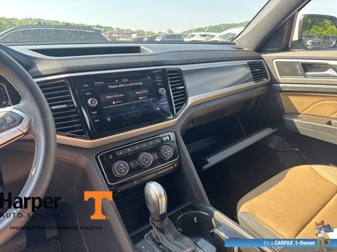 Used 2023 Volkswagen Atlas Cross Sport SE w/ Panoramic Sunroof Package AWD/4WD image 16